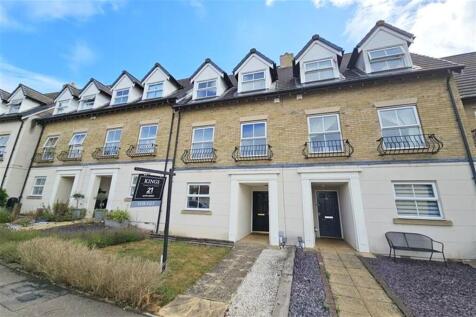 Sandmartin Crescent, Stanway... 3 bed townhouse for sale