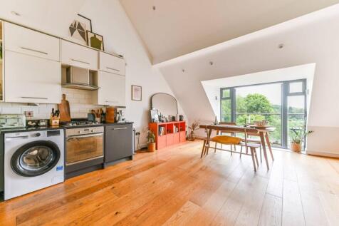Auckland Road, Crystal Palace... 2 bed flat for sale