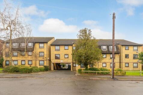 Howard Road, SE25, South Norwood... 2 bed flat for sale