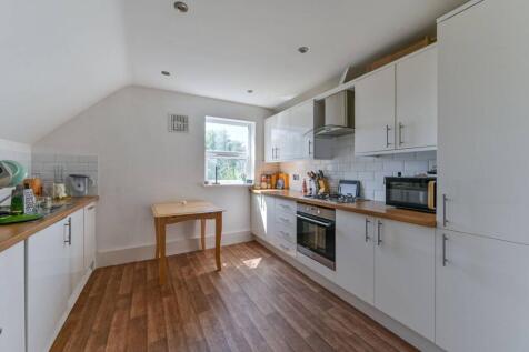 Whitworth Road, South Norwood... 2 bed flat for sale