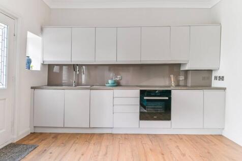 Mersham Road, Thornton Heath, CR7 1 bed maisonette for sale