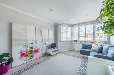 Teesdale Court, Isleworth, TW7 2 bed flat for sale