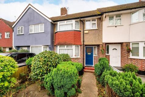 Lisbon Avenue, Twickenham, TW2 3 bed semi