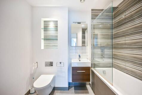 London Road, Twickenham, TW1 2 bed flat for sale
