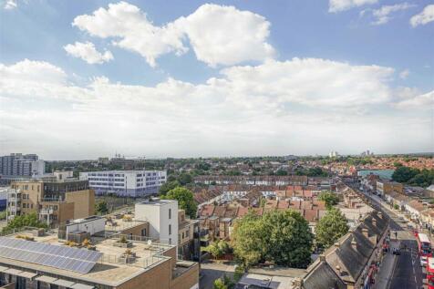 High Street, Hounslow 2 bed apartment for sale
