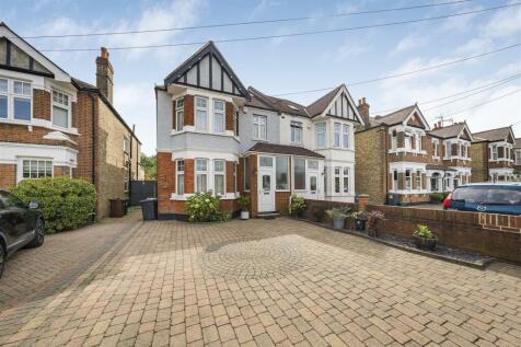 6 bedroom semi-detached house for sale