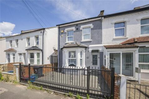 5 bedroom semi-detached house for sale