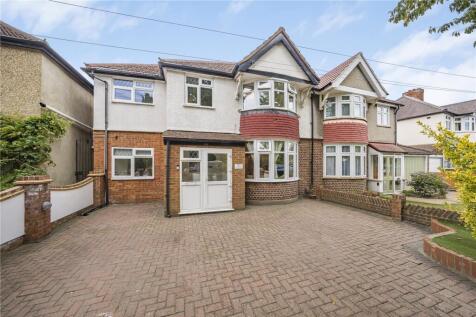 4 bedroom semi-detached house for sale