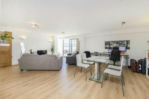 Streatham High Road, London SW16 1 bed flat for sale