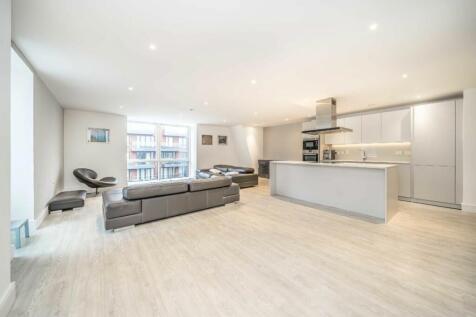 Gaumont Place, London SW2 3 bed flat for sale