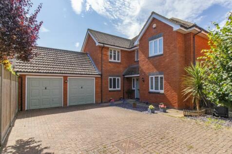 5 bedroom detached house for sale