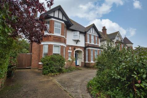 Julian Road, Folkestone, CT19 6 bed detached house for sale