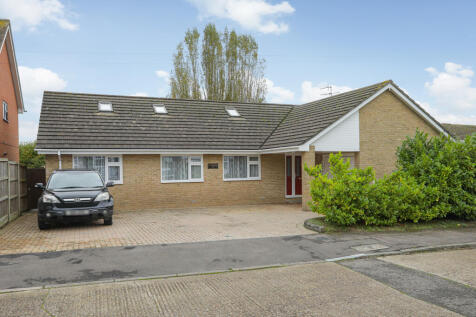 Berkeley Close, Faversham, ME13 5 bed bungalow for sale