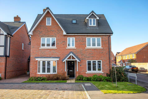 Nursery Gardens, Faversham, ME13 5 bed detached house for sale