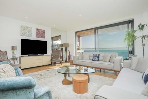 Redriff, North Foreland Avenue... 2 bed flat for sale