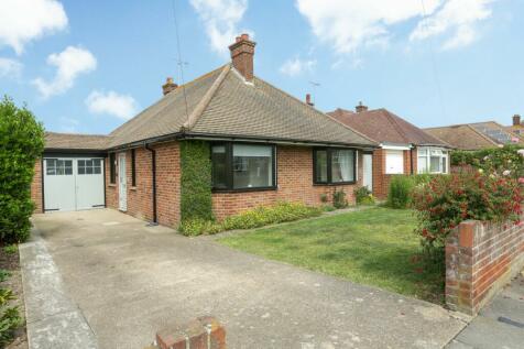 4 bedroom detached bungalow for sale