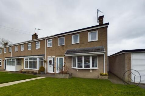 3 bedroom end of terrace house for sale