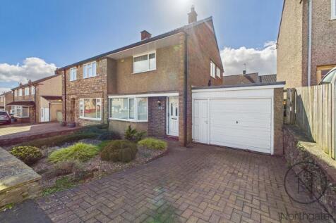 2 bedroom semi-detached house for sale