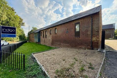 Sharpenhoe Road, Streatley, Beds, LU3... 4 bed barn conversion for sale