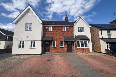 Station Road, Flitwick, Bedfordshire... 2 bed apartment for sale