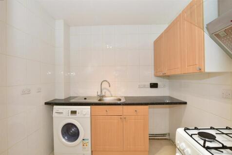 1 bedroom ground floor flat for sale