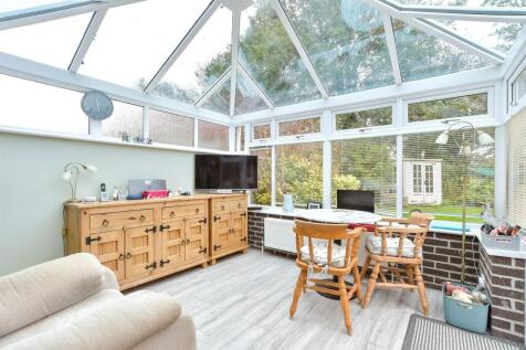 2 bedroom semi-detached bungalow for sale