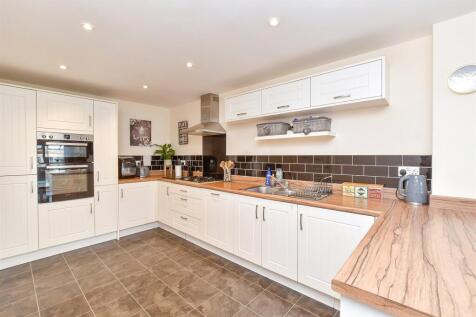 Broom Field Way, Bognor Regis, West... 3 bed townhouse for sale