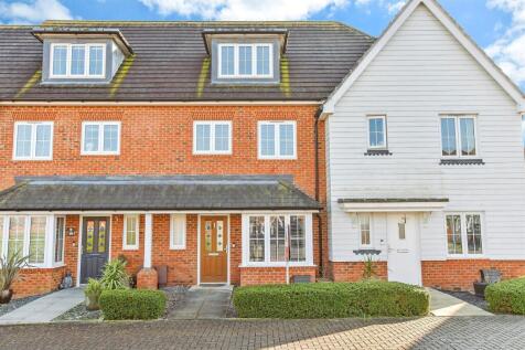 Lakeland Avenue, Bognor Regis, West... 4 bed terraced house for sale