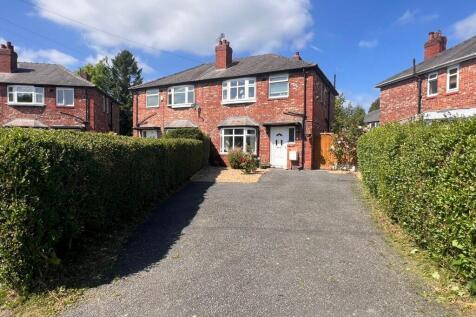 3 bedroom semi-detached house for sale