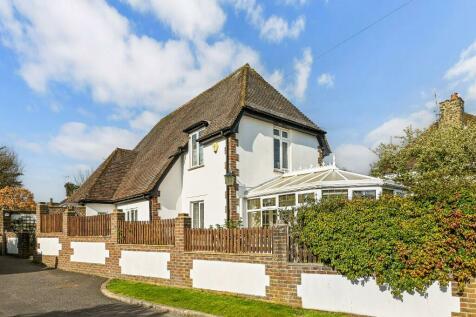 3 bed detached house