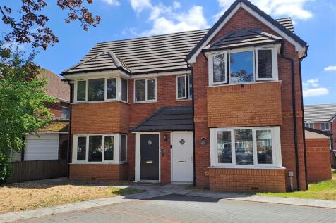 2 bedroom semi-detached house for sale