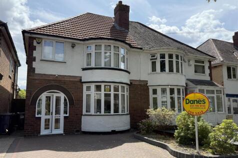 3 bedroom semi-detached house for sale