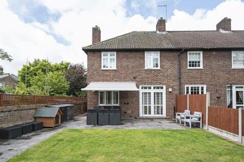 Mapledene Road, Hackney, London, E8 3 bed end of terrace house for sale