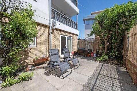 Macron Place, Hackney Downs, London, E8 3 bed flat for sale