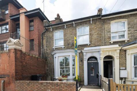 Bradstock Road, South Hackney... 3 bed end of terrace house for sale