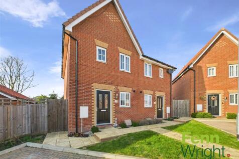 Storeys Road, Brantham, Manningtree... 2 bed semi