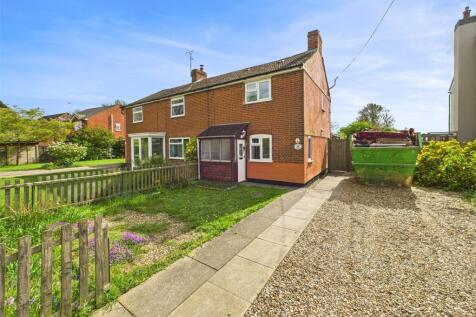 2 bedroom semi-detached house for sale