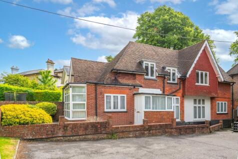 Alma Road, Reigate, RH2 3 bed detached house for sale