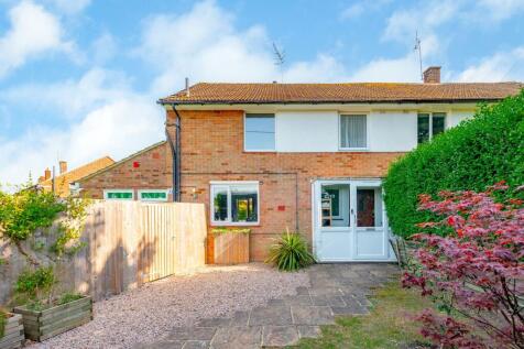 4 bedroom semi-detached house for sale