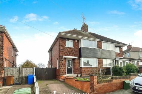 Charnwood Grove, Mansfield... 3 bed semi