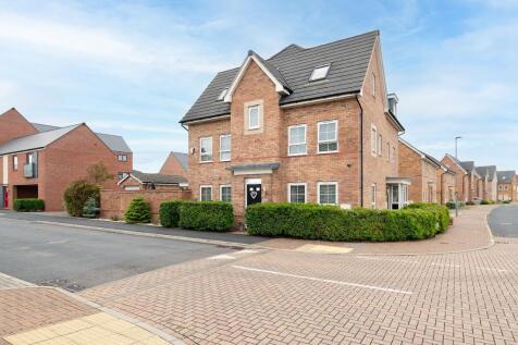 4 bedroom semi-detached house for sale
