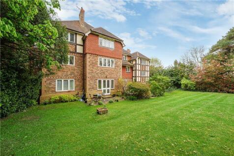 Eastbury Avenue, Northwood, Middlesex 2 bed apartment for sale