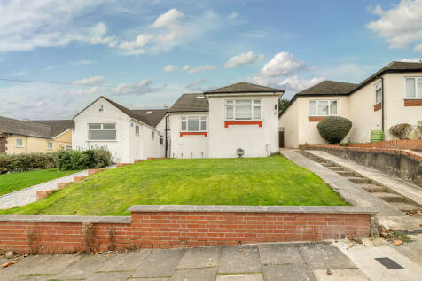 Highland Road, Northwood 4 bed bungalow for sale