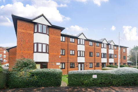 Juniper Court, Neal Close, Northwood 1 bed apartment for sale