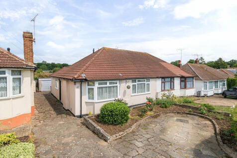 Greenfield Avenue, Watford... 3 bed bungalow for sale