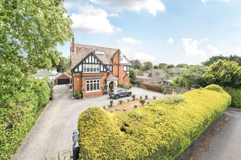 Ducks Hill Road, Northwood 6 bed detached house for sale