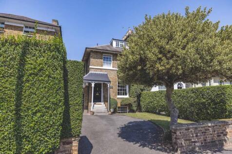 4 bedroom semi-detached house for sale