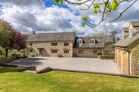 6 bedroom detached house for sale