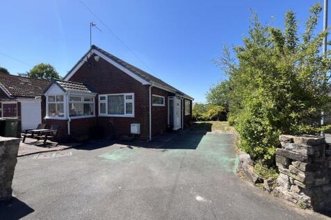 The Knoll, Shaw OL2 2 bed bungalow for sale