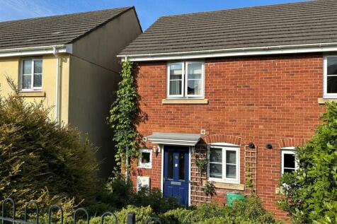 2 bedroom semi-detached house for sale